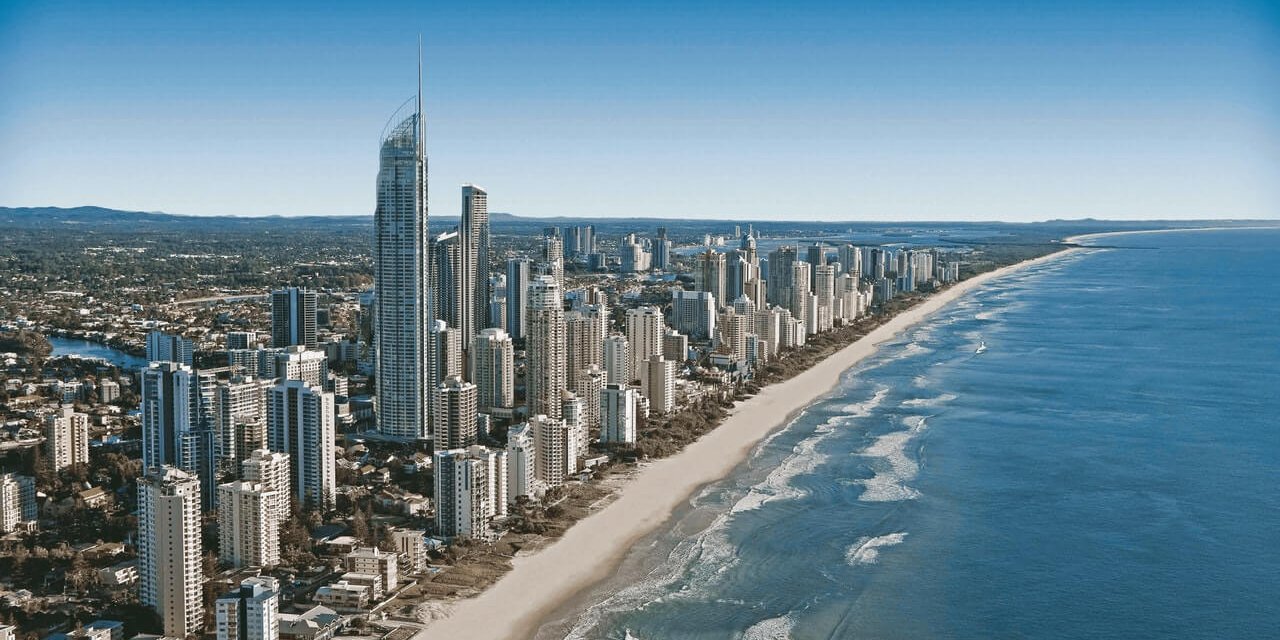 aerial-shot-australia-beach-513799 working-holiday-visa-australia