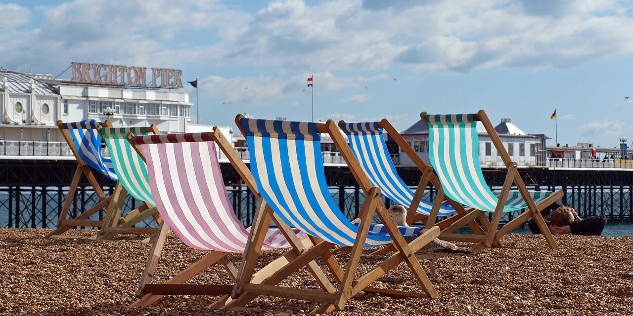 sun-loungers-708579_1280