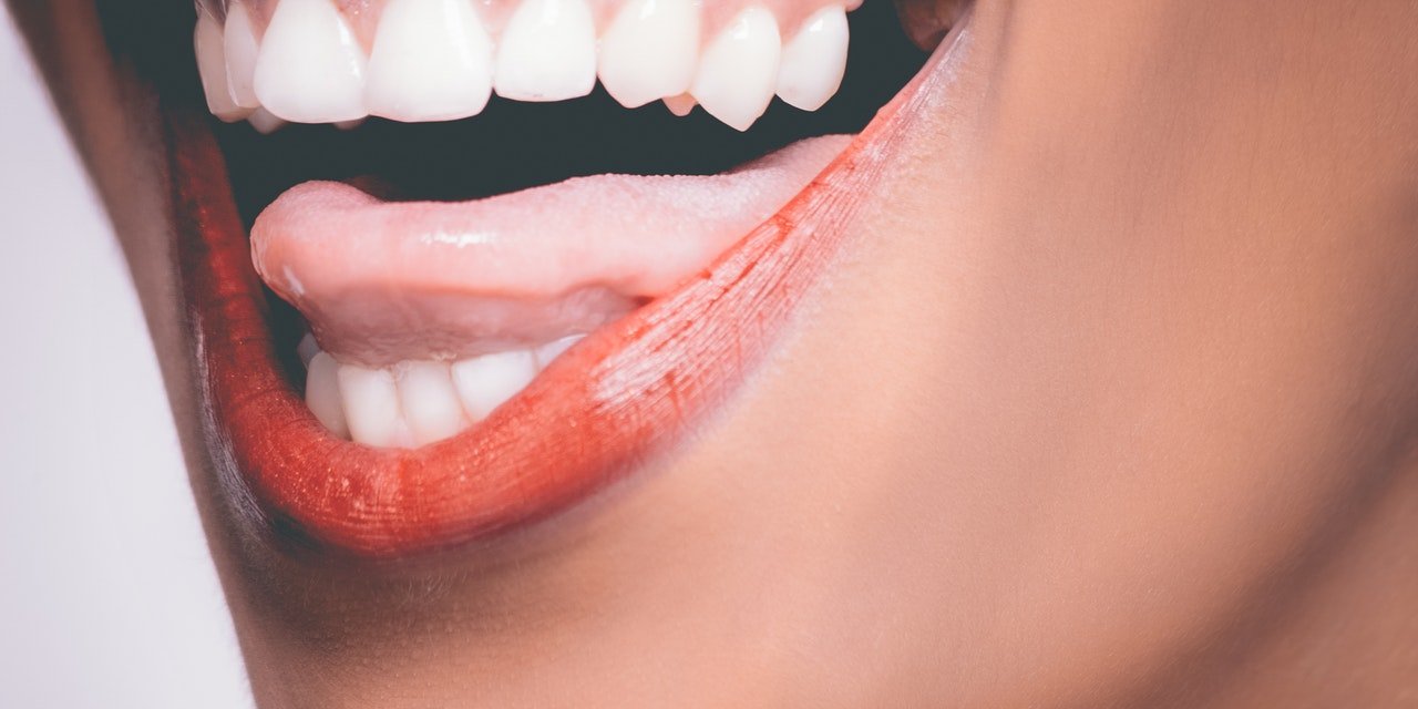 human-teeth-925288-2 mejorar-tu-pronunciacion-en-ingles